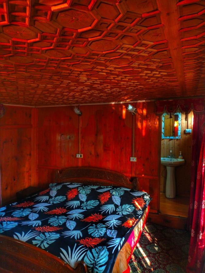 מלון Srīnagar Lala Rukh Group Of Houseboats מראה חיצוני תמונה
