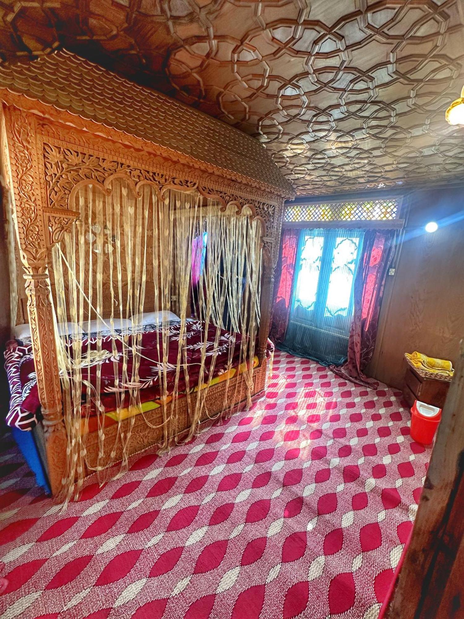 מלון Srīnagar Lala Rukh Group Of Houseboats מראה חיצוני תמונה
